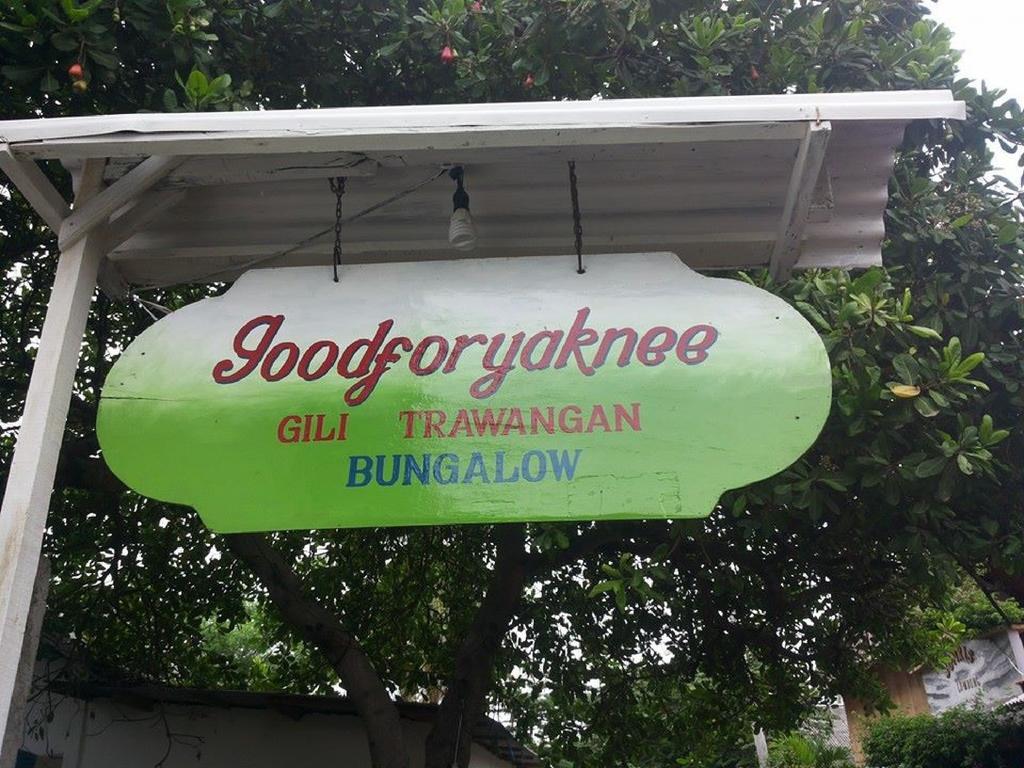 Good For Ya Knee Hostel & Bungalows (Adults Only) Gili Trawangan Habitación foto