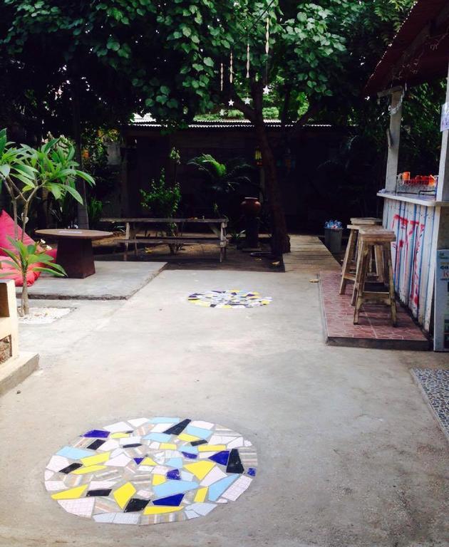 Good For Ya Knee Hostel & Bungalows (Adults Only) Gili Trawangan Exterior foto